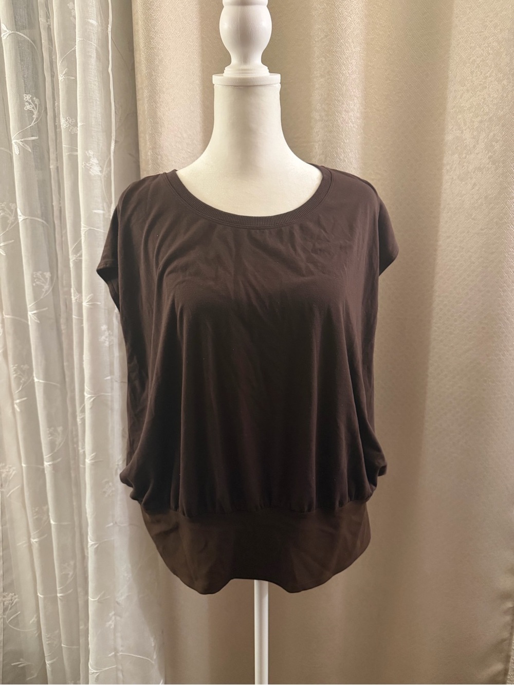 Athleta Brown Scoop Neck Short Sleeve Top
